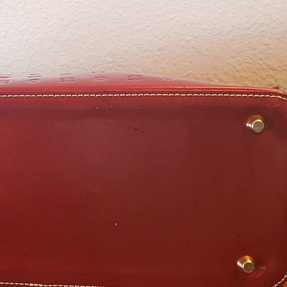 ARCADIA RED PATENT LEATHER EMBROSSED BAG - Picture 16 of 16